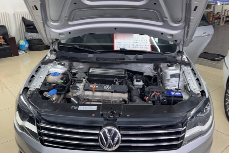 Used Volkswagen Bora 2014 1.6L Automatic Comfort Model Engine Bay