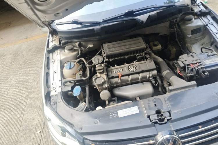 Used Volkswagen Bora 2014 1.6L Automatic Comfort Model Engine Bay Right