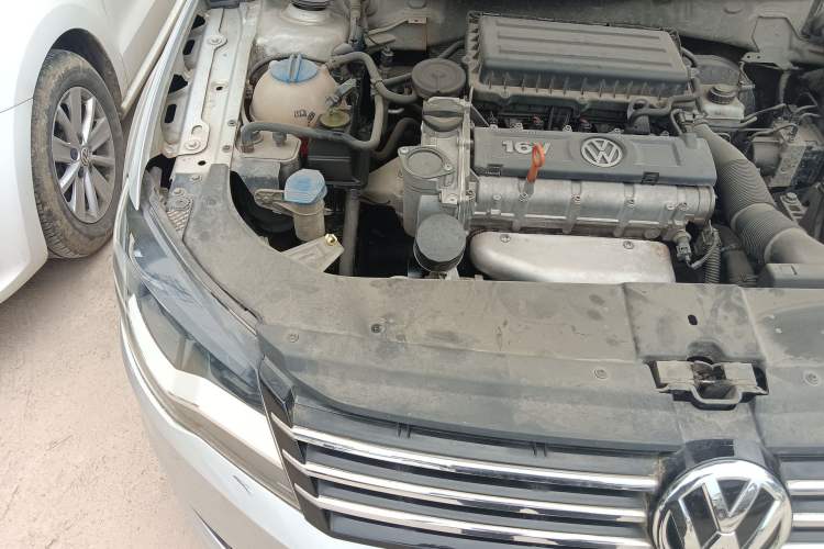 Used Volkswagen Bora 2014 1.6L Automatic Comfort Model Engine Bay Right