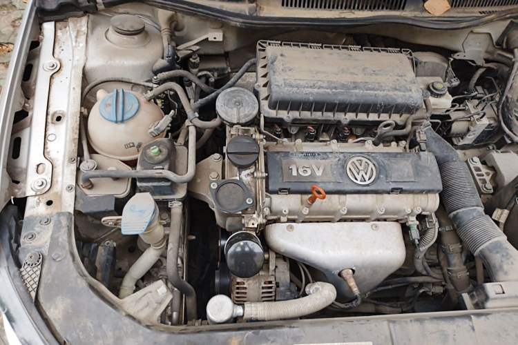 Used Volkswagen Bora 2014 1.6L Automatic Comfort Model Engine Bay Right