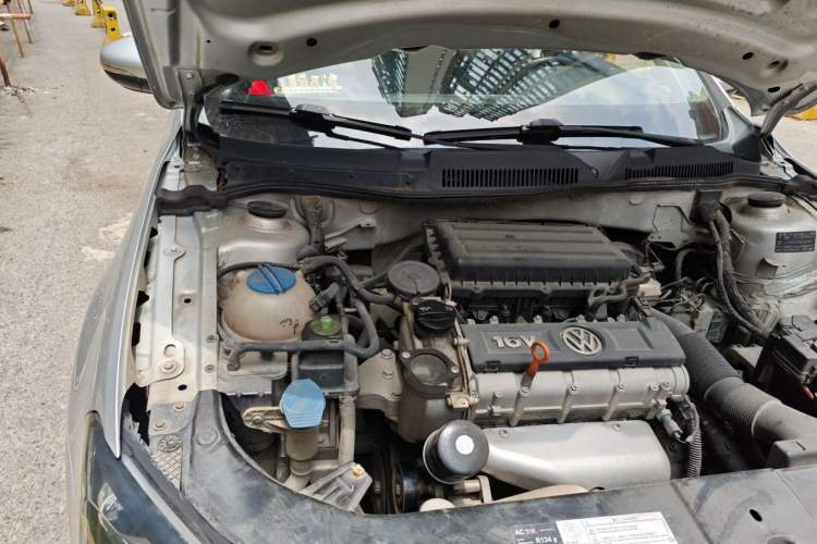 Used Volkswagen Bora 2014 1.6L Automatic Comfort Model Engine Bay Right