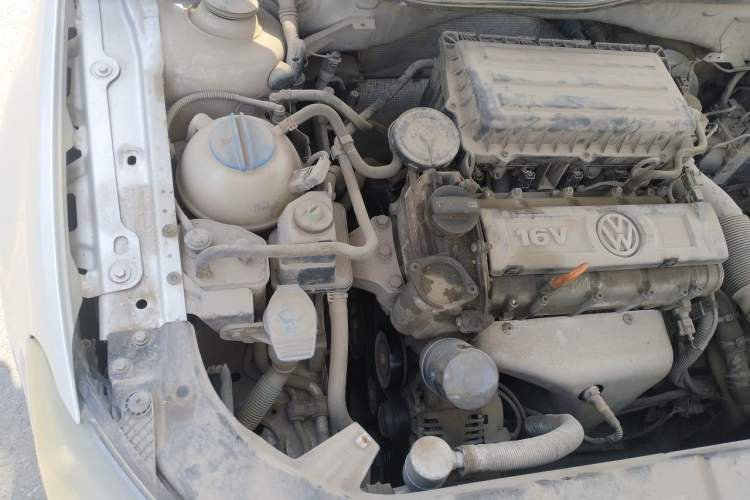 Used Volkswagen Bora 2014 1.6L Automatic Fashion Model Engine Bay Right
