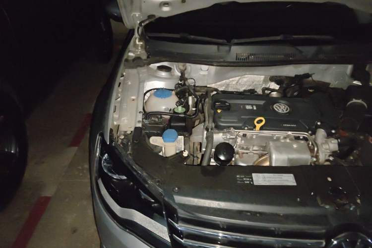Used Volkswagen Bora 2014 1.4TSI Automatic Comfort Model Engine Bay Right