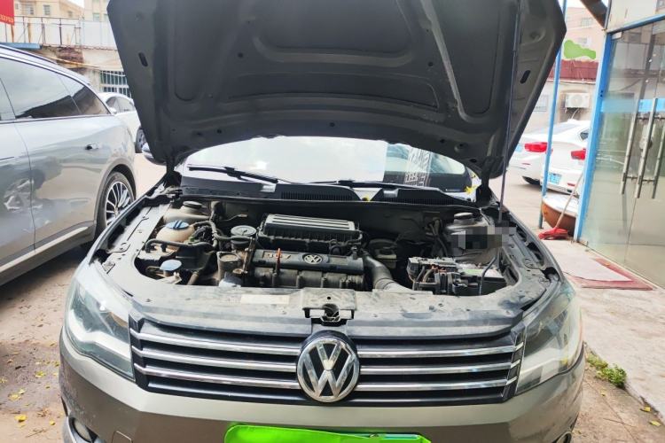 Used Volkswagen Bora 2014 1.6L Automatic Comfort Model Engine Bay