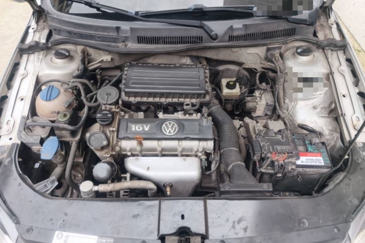 Used Volkswagen Bora 2014 1.6L Automatic Fashion Model Engine Bay