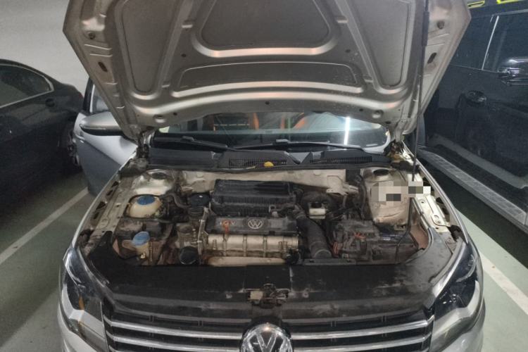 Used Volkswagen Bora 2014 1.6L Automatic Comfort Model Engine Bay