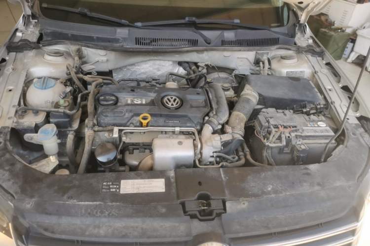 Used Volkswagen Bora 2014 1.4TSI Automatic Comfort Model Engine Bay