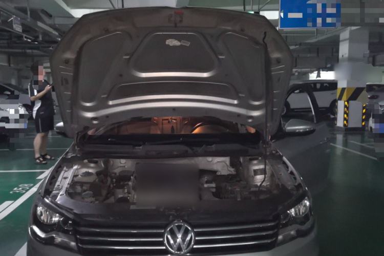 Used Volkswagen Bora 2014 1.6L Automatic Comfort Model Engine Bay