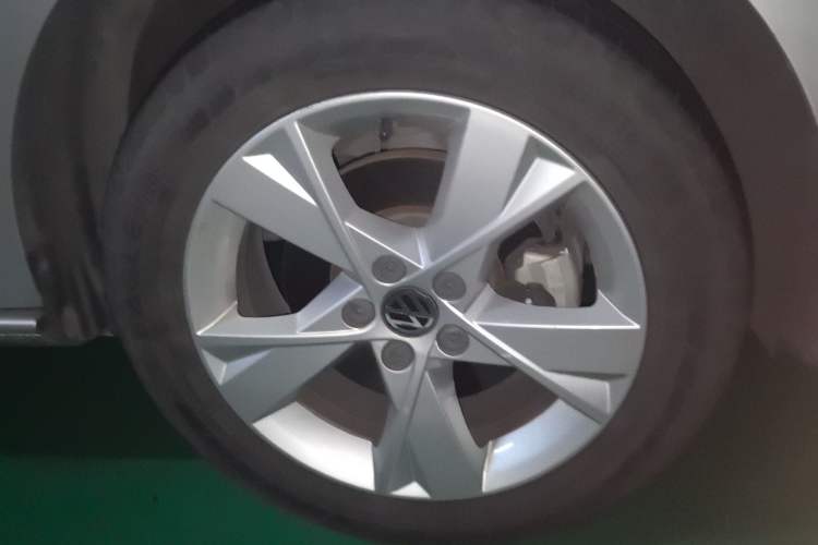 Used Volkswagen Bora 2014 1.6L Automatic Comfort Model Exterior 1