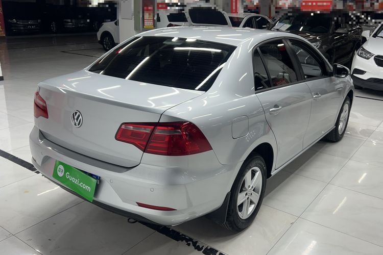 Used Volkswagen Bora 2014 1.6L Manual Fashion Edition Exterior 3