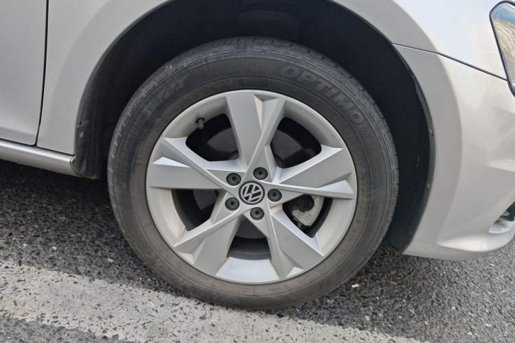 Used Volkswagen Bora 2014 1.6L Automatic Comfort Model Exterior 7