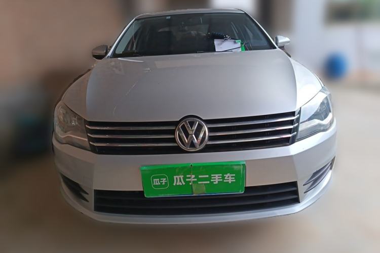 Used Volkswagen Bora 2014 1.6L Manual Fashion Edition Front