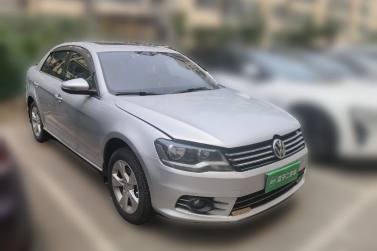Used Volkswagen Bora 2014 1.6L Manual Comfort Model Front Right 45 Deg