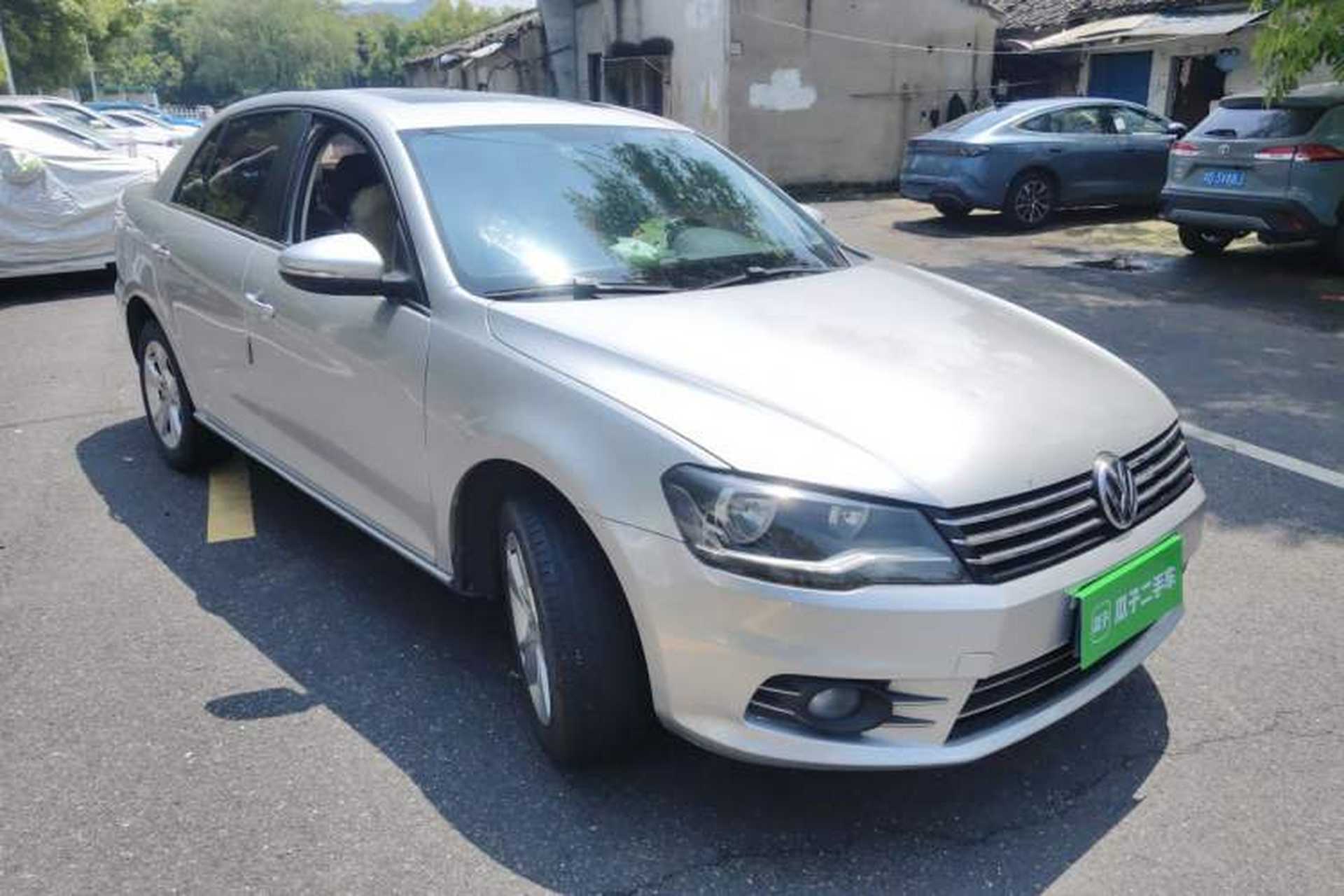 Used Volkswagen Bora 2014 1.6L Manual Comfort Model Front Right 45 Deg