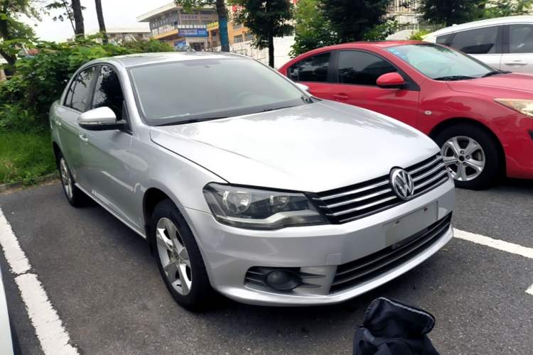 Used Volkswagen Bora 2014 1.6L Automatic Comfort Model Front Right 45 Deg