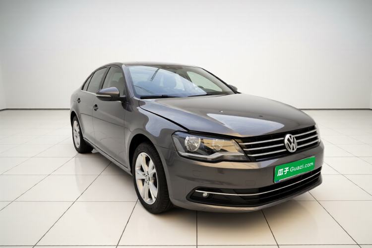 Used Volkswagen Bora 2014 1.6L Manual Comfort Model Front Right 45 Deg