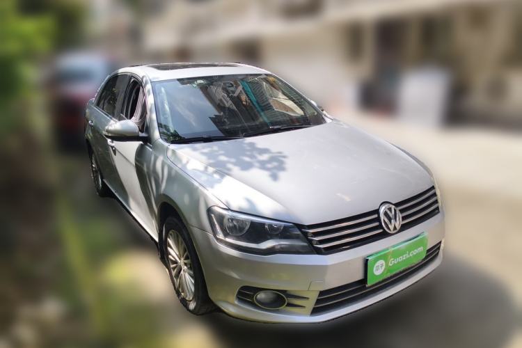 Used Volkswagen Bora 2014 1.6L Automatic Luxury Model Front Right 45 Deg