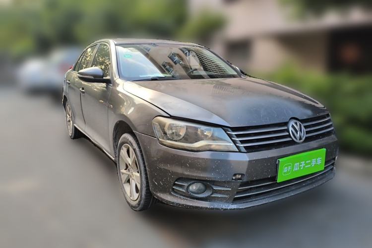 Used Volkswagen Bora 2014 1.6L Manual Comfort Model Front Right 45 Deg