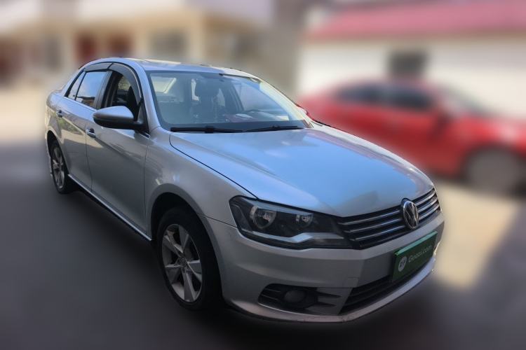 Used Volkswagen Bora 2014 1.6L Manual Comfort Model Front Right 45 Deg