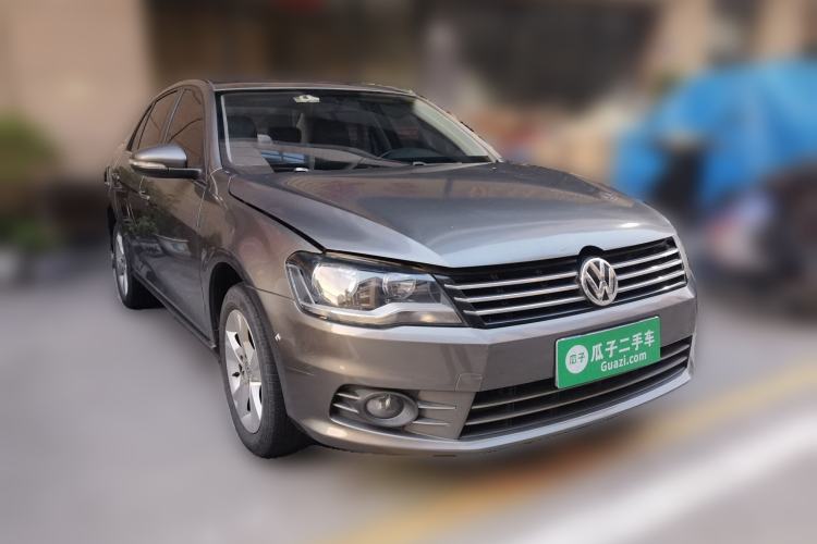 Used Volkswagen Bora 2014 1.6L Automatic Comfort Model Front Right 45 Deg