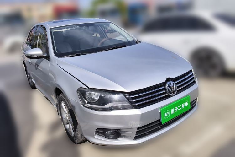 Used Volkswagen Bora 2014 1.6L Manual Comfort Model Front Right 45 Deg