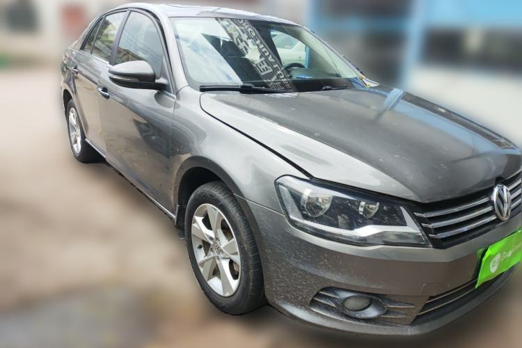 Used Volkswagen Bora 2014 1.6L Automatic Comfort Model Front Right 45 Deg