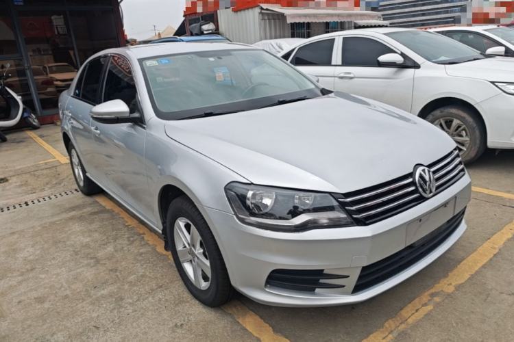 Used Volkswagen Bora 2014 1.6L Automatic Fashion Model Front Right 45 Deg