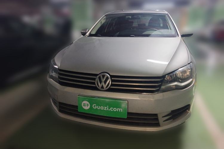 Used Volkswagen Bora 2014 1.6L Manual Fashion Edition Front