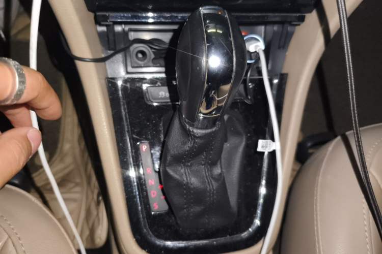 Used Volkswagen Bora 2014 1.6L Automatic Comfort Model Gear Lever