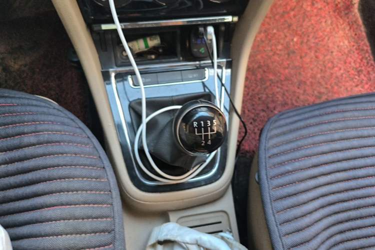Used Volkswagen Bora 2014 1.6L Manual Comfort Model Gear Lever