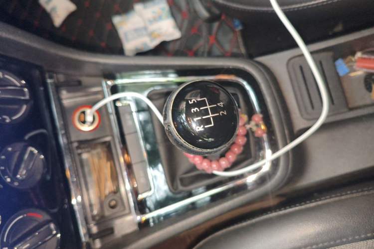 Used Volkswagen Bora 2014 1.6L Manual Comfort Model Gear Lever
