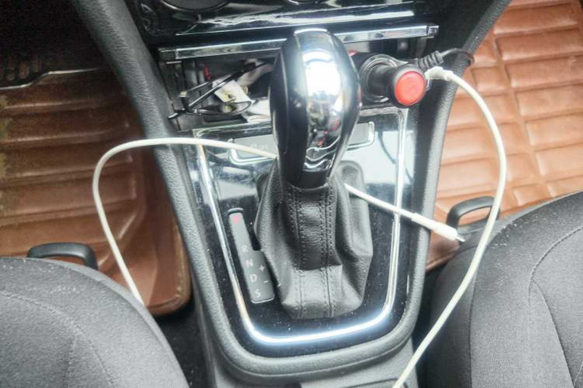 Used Volkswagen Bora 2014 1.6L Automatic Fashion Model Gear Lever