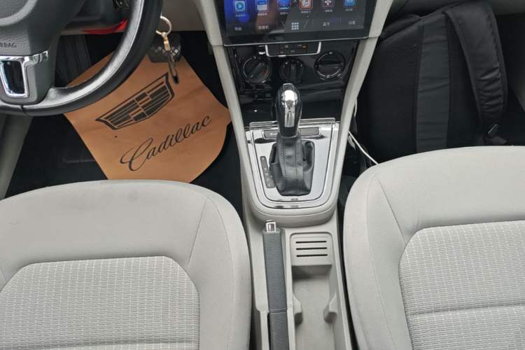 Used Volkswagen Bora 2014 1.6L Automatic Fashion Model Gear Lever