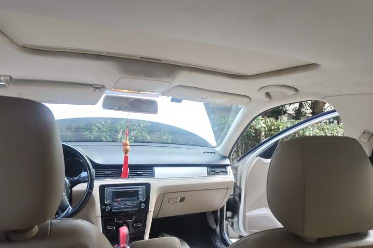 Used Volkswagen Bora 2014 1.6L Automatic Comfort Model Headliner