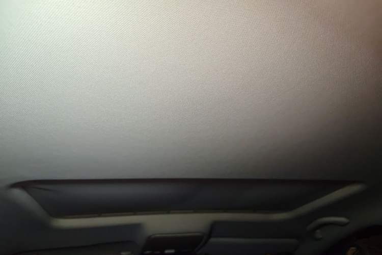 Used Volkswagen Bora 2014 1.6L Automatic Comfort Model Headliner