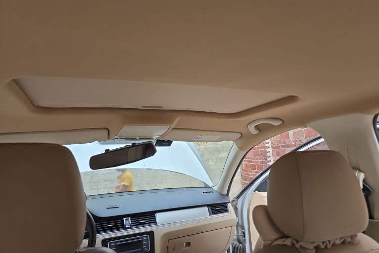 Used Volkswagen Bora 2014 1.6L Automatic Comfort Model Headliner