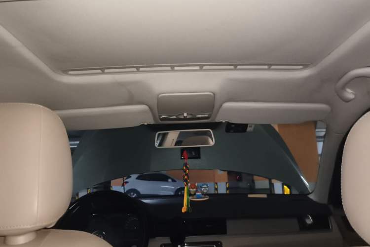 Used Volkswagen Bora 2014 1.6L Automatic Comfort Model Headliner