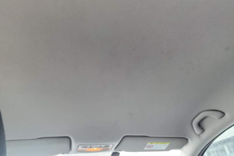 Used Volkswagen Bora 2014 1.6L Manual Fashion Edition Headliner