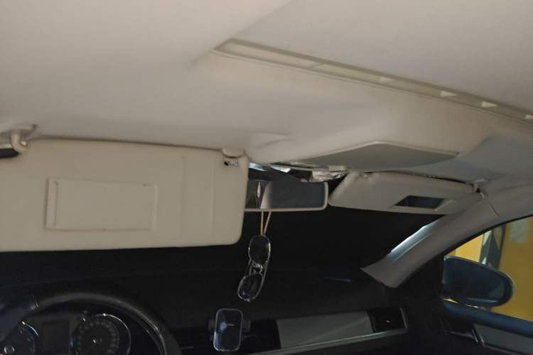Used Volkswagen Bora 2014 1.6L Automatic Comfort Model Headliner