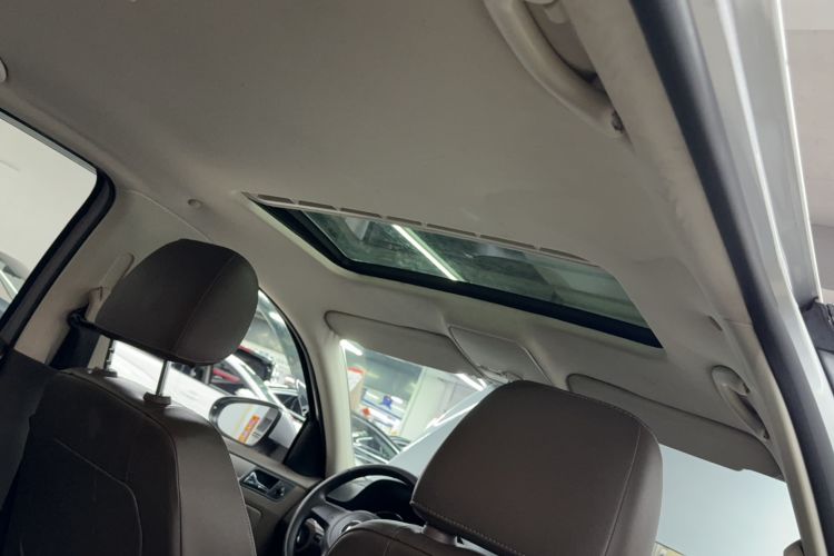 Used Volkswagen Bora 2014 1.6L Automatic Comfort Model Headliner