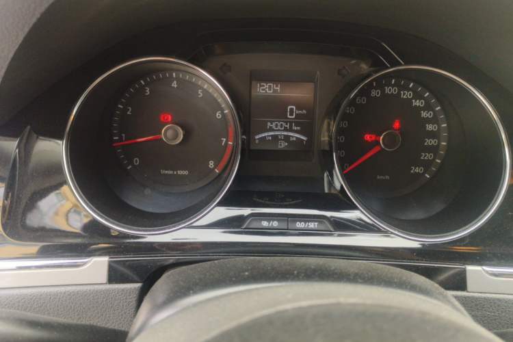 Used Volkswagen Bora 2014 1.6L Manual Comfort Model Instrument Cluster