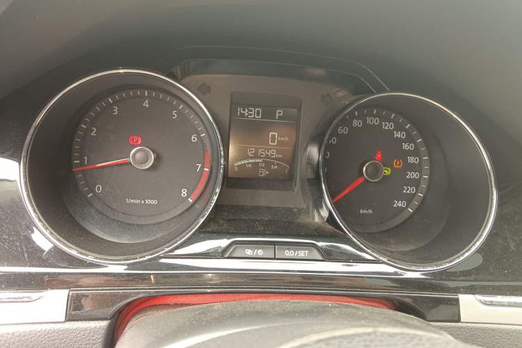 Used Volkswagen Bora 2014 1.6L Automatic Comfort Model Instrument Cluster