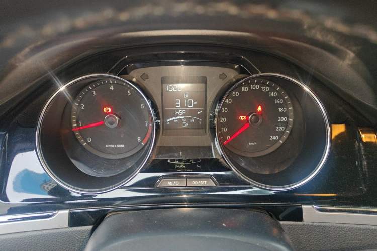 Used Volkswagen Bora 2014 1.6L Manual Comfort Model Instrument Cluster
