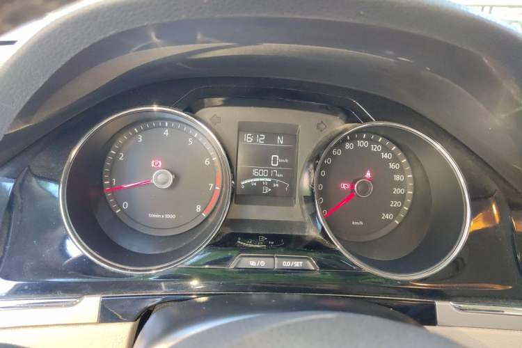 Used Volkswagen Bora 2014 1.6L Automatic Comfort Model Instrument Cluster