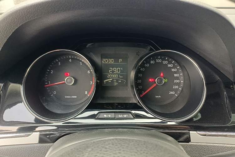Used Volkswagen Bora 2014 1.6L Automatic Comfort Model Instrument Cluster