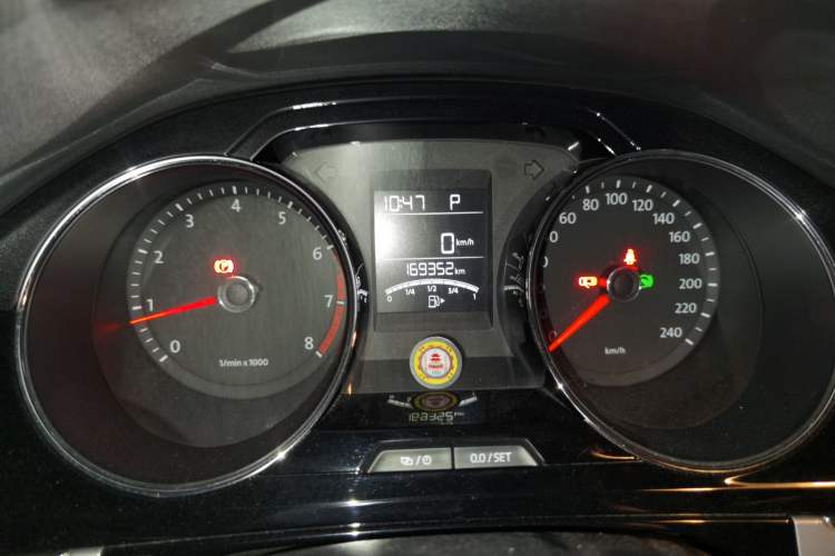 Used Volkswagen Bora 2014 1.6L Automatic Comfort Model Instrument Cluster
