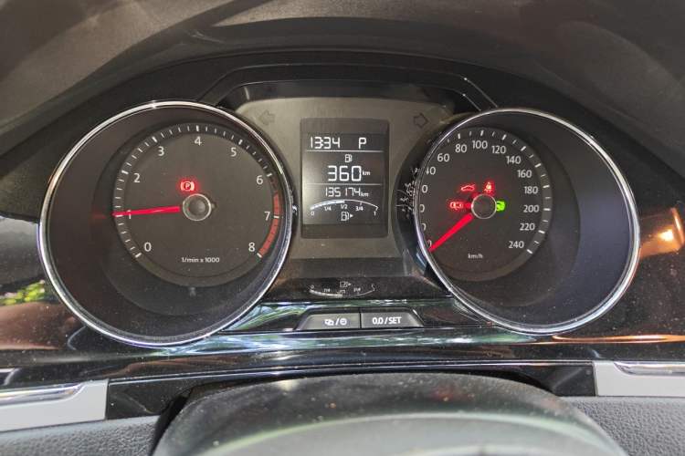 Used Volkswagen Bora 2014 1.6L Automatic Comfort Model Instrument Cluster