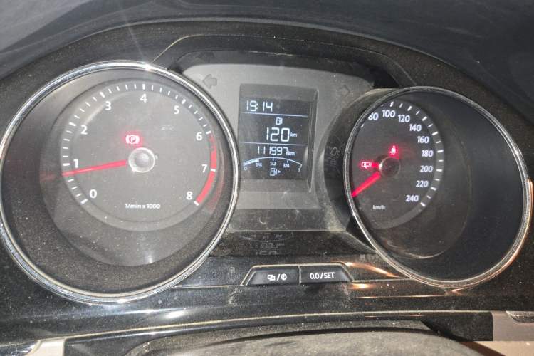 Used Volkswagen Bora 2014 1.6L Manual Comfort Model Instrument Cluster