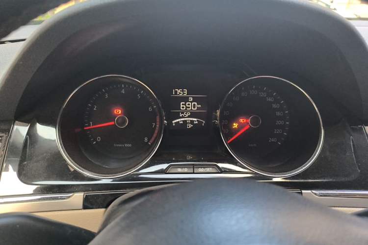 Used Volkswagen Bora 2014 1.6L Manual Comfort Model Instrument Cluster