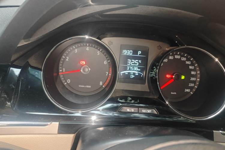 Used Volkswagen Bora 2014 1.6L Automatic Comfort Model Instrument Cluster